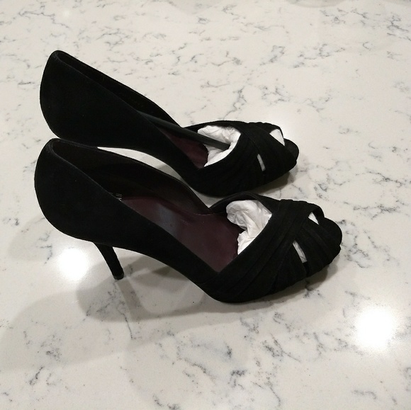 Stuart Weitzman Shoes - NWOT Stuart Weitzman Black Suede Pumps
